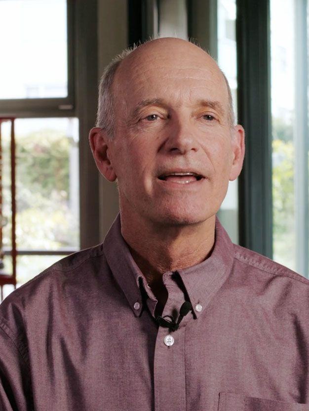 Le récit du PDG confère à la vidéo une touche plus personnelle.